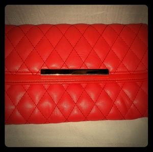 Coral clutch